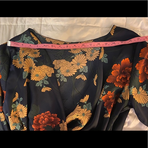 Kimono Style Blouse, Navy w/ bright floral pattern - Picture 7 of 9